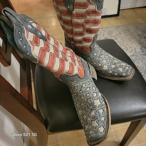 Corral boots size 11M - Picture 10 of 10